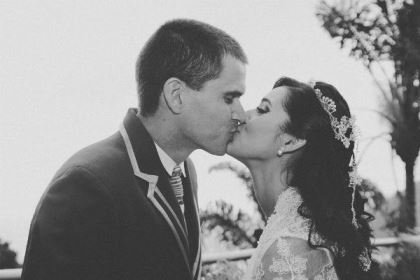 casamento-100-pessoas-mini-wedding-litoral-sao-paulo-azul-e-rosa-praiano-faca-voce-mesmo (38)